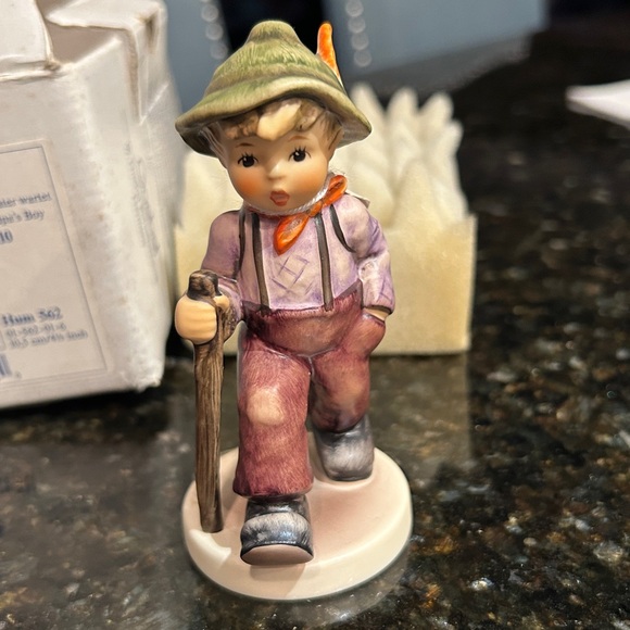 Hummel Goebel Figurine w/ Green Hat and Brown Overalls Grandpa’s Boy #210, 4.25” - Picture 3 of 9